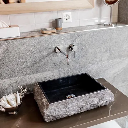 Waldhaus Am מלון 3*