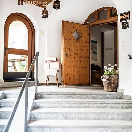 Waldhaus Am מלון ואלבלה