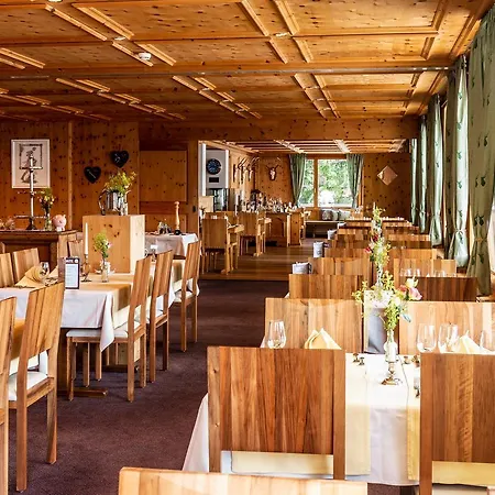 Waldhaus Am Hotell Valbella