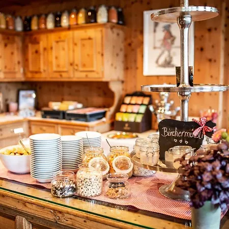 Waldhaus Am Hotell Valbella